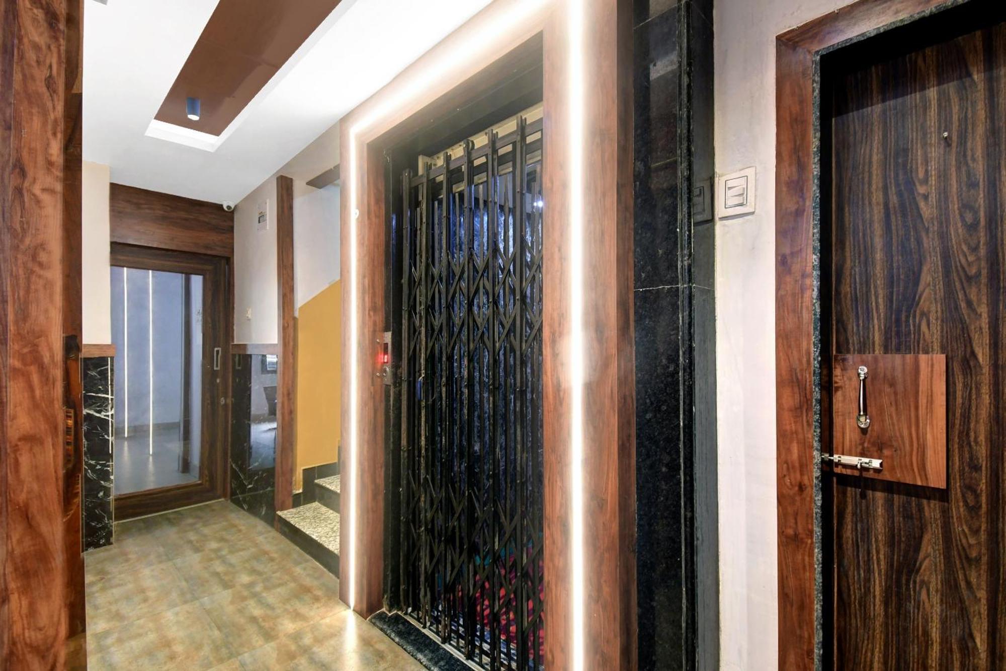 Hotel O Grand Lazeez Hāora Exteriör bild