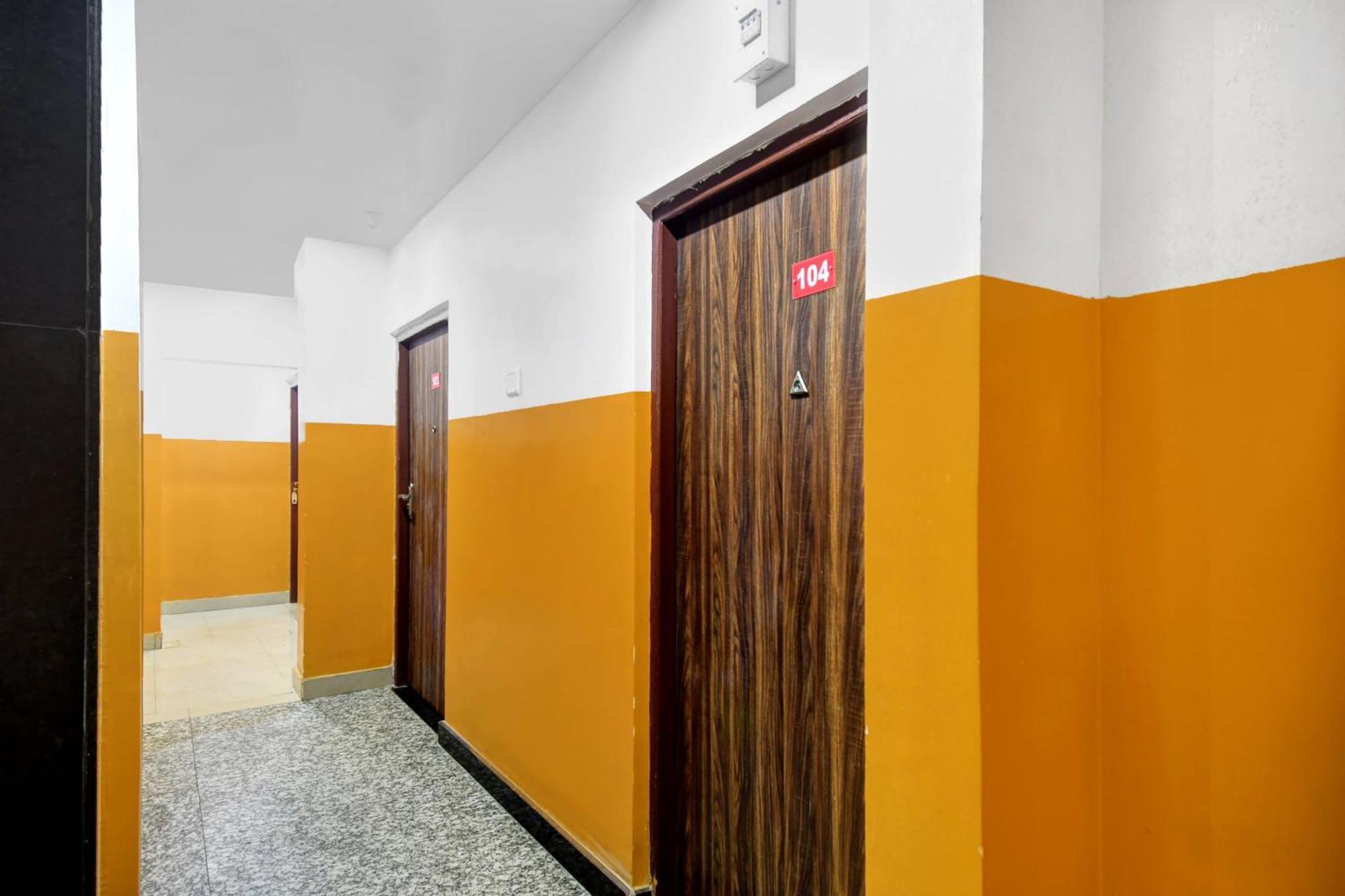Hotel O Grand Lazeez Hāora Exteriör bild